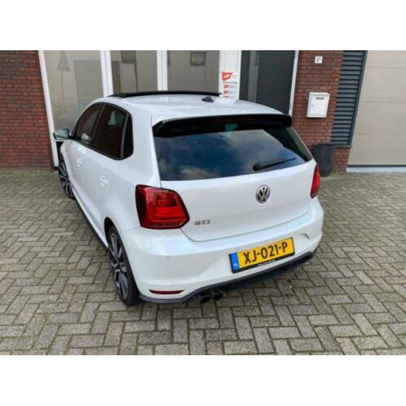 Volkswagen Polo 1.8 TSI GTI / DSG / Pano / LED / Clima / Nav