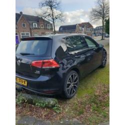 Volkswagen Golf 1.2 TSI 63KW 5D 2012 Zwart met 12 mnd apk