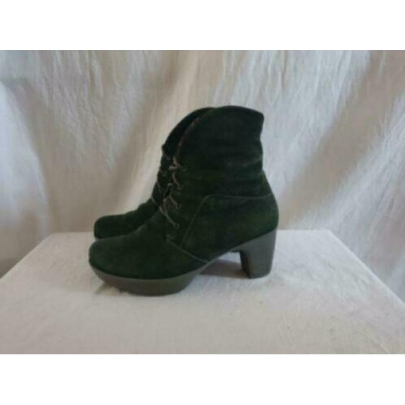 Think groen suede laarsjes maat 37