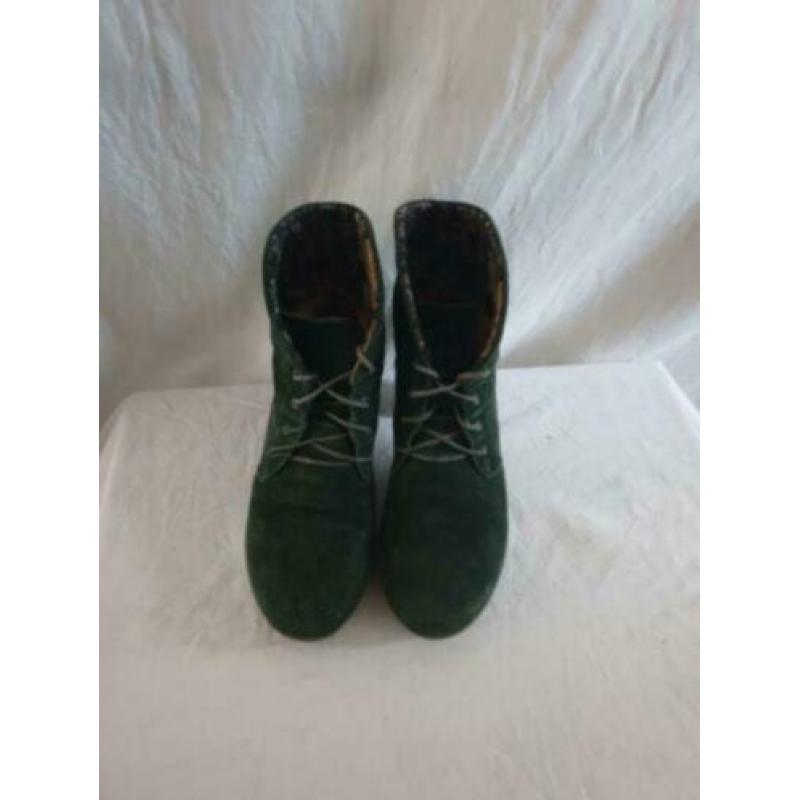 Think groen suede laarsjes maat 37