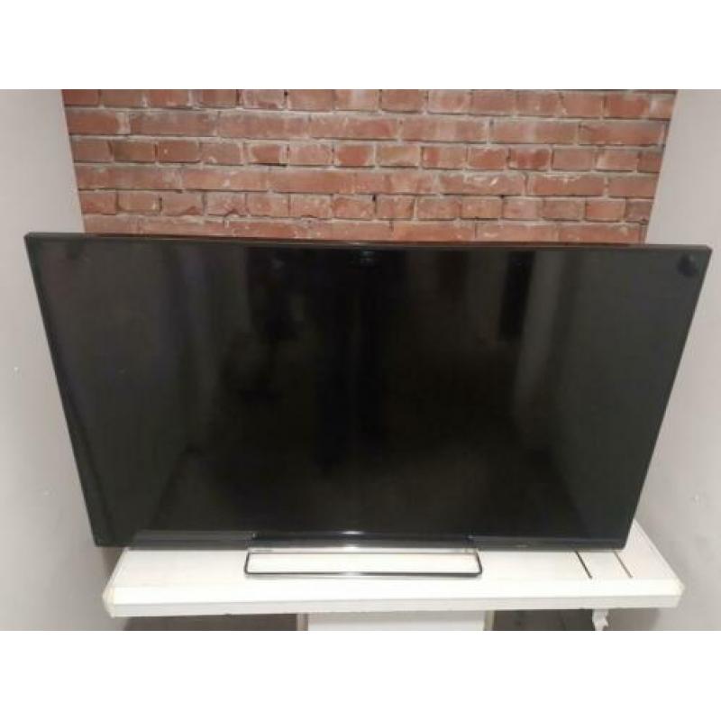 Defecte tv (scherm kapot) Toshiba 49inch