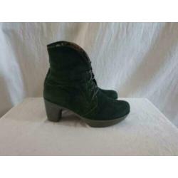 Think groen suede laarsjes maat 37