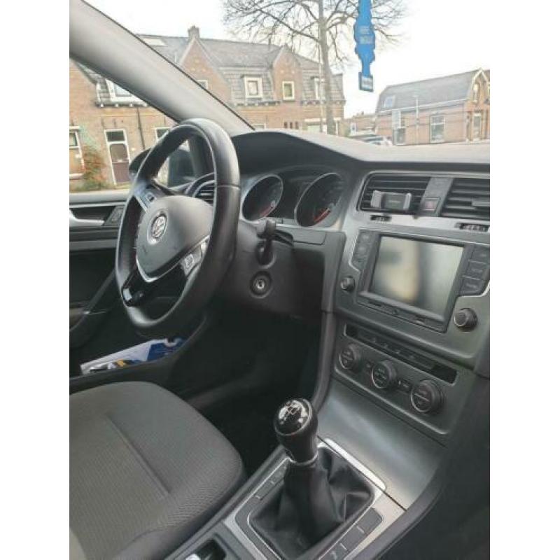 Volkswagen Golf 1.2 TSI 63KW 5D 2012 Zwart met 12 mnd apk