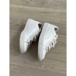 Mooie witte puma sneaker mt34