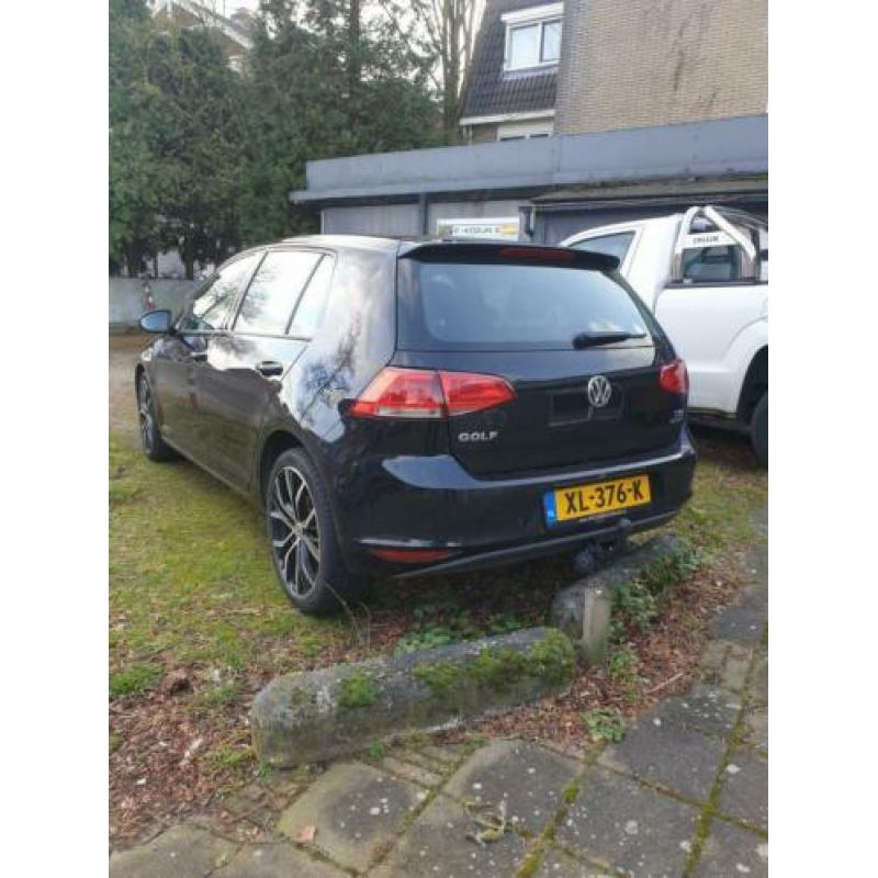 Volkswagen Golf 1.2 TSI 63KW 5D 2012 Zwart met 12 mnd apk