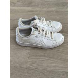 Mooie witte puma sneaker mt34