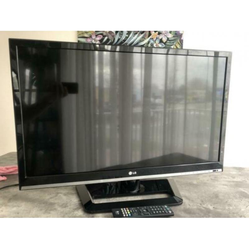 Goed werkende televisie LG 32LS5600