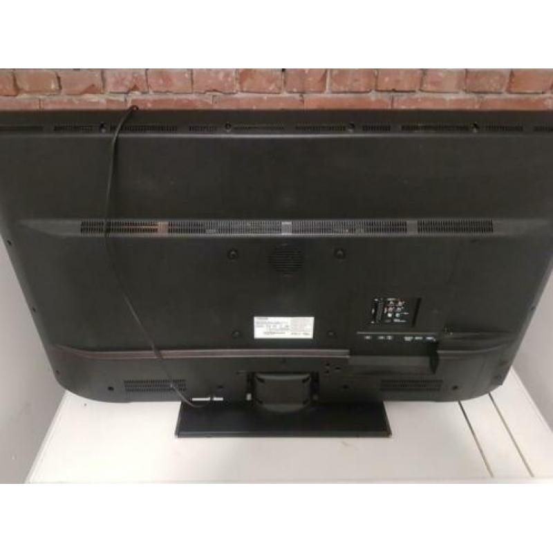 Defecte tv (scherm kapot) Toshiba 49inch