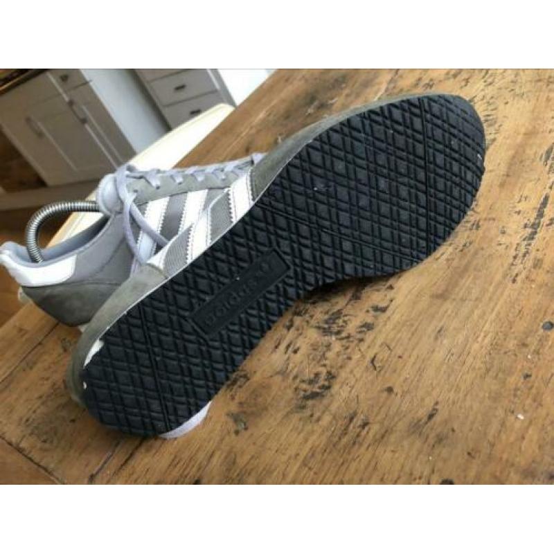 Grijze adidas sneakers maat 43