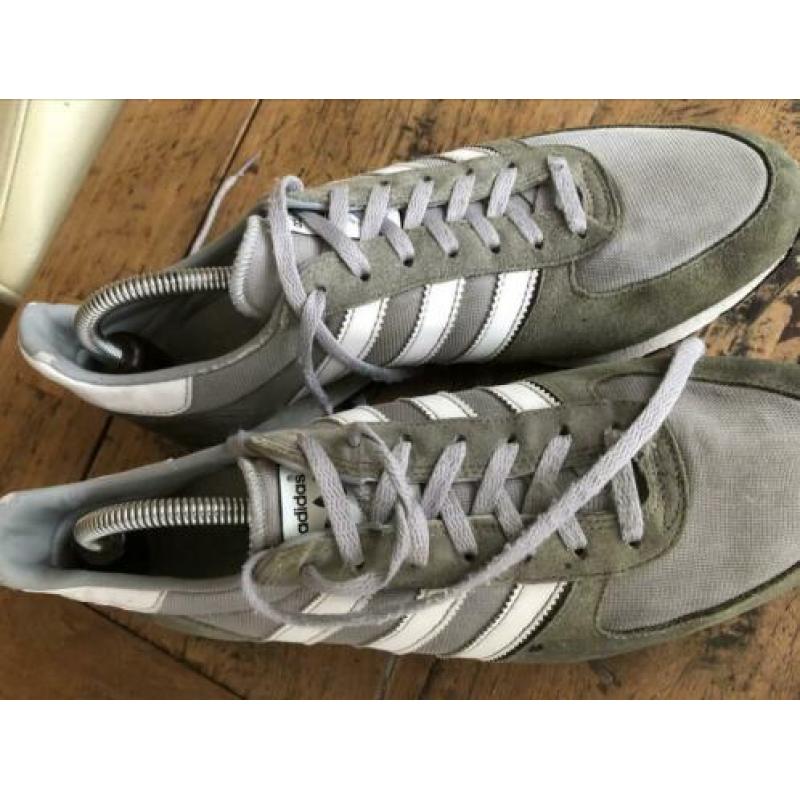 Grijze adidas sneakers maat 43