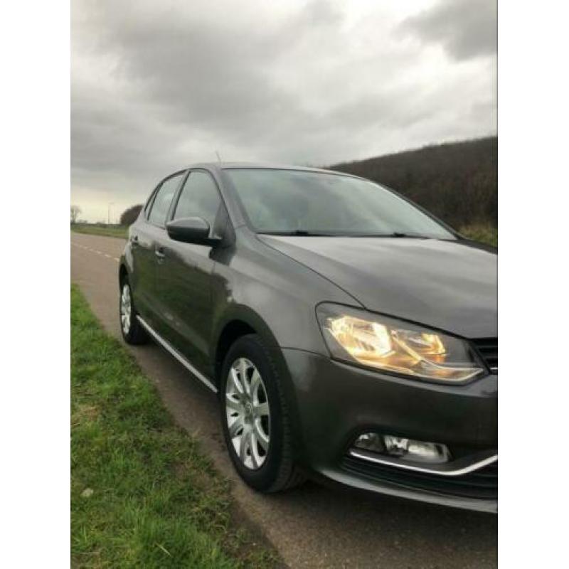 Volkswagen Polo 1.2 TSI 66KW 2015 Grijs