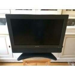 Prima Sharp lcd tv 26 Inch met HDMI en afstandbediening