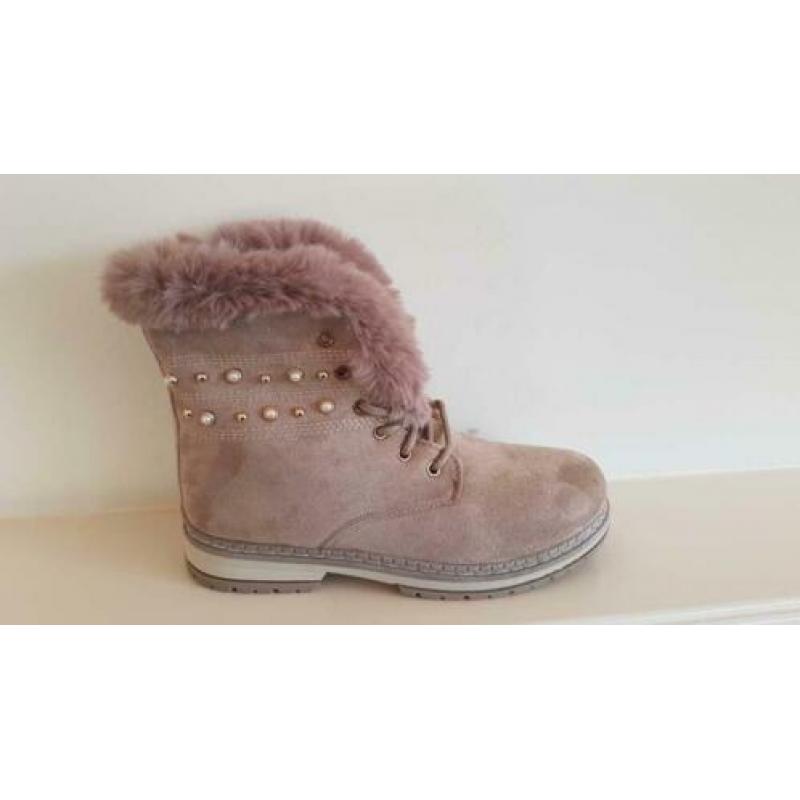 nieuw in doos warme gevoerde dames boots - maat 39 - € 14.95