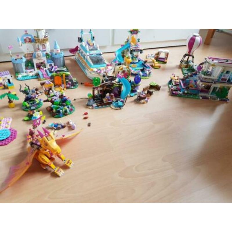 Zeer grote partij lego friends/elves/Disney princes