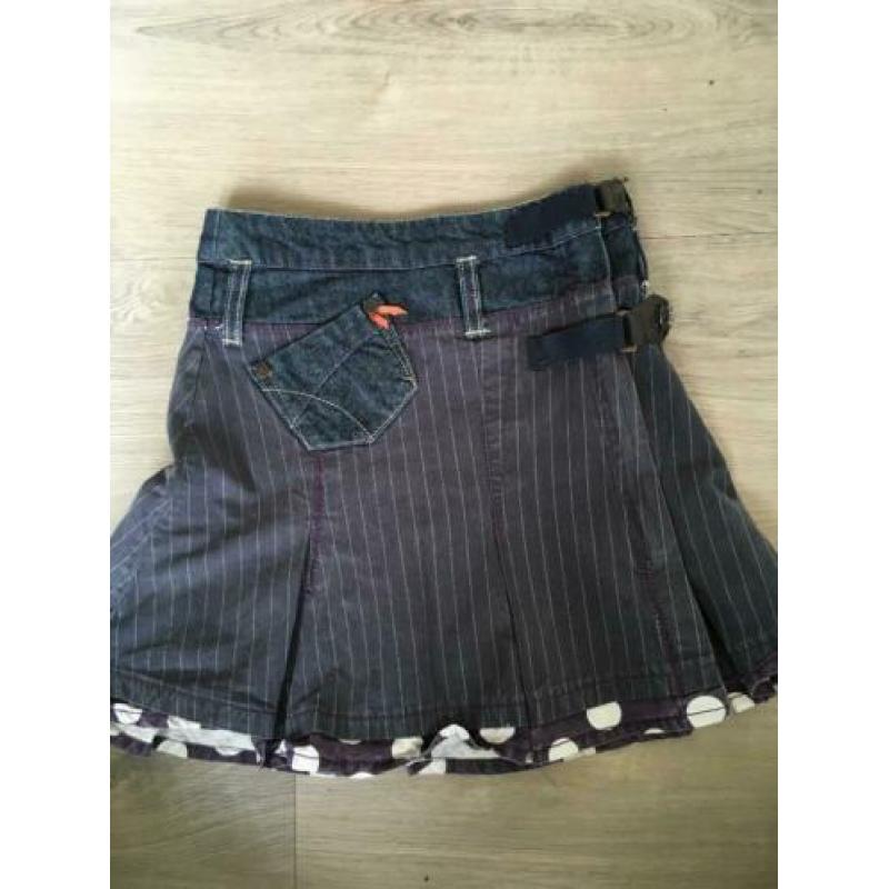 JILLY rok met jeans details nette staat 122 D4