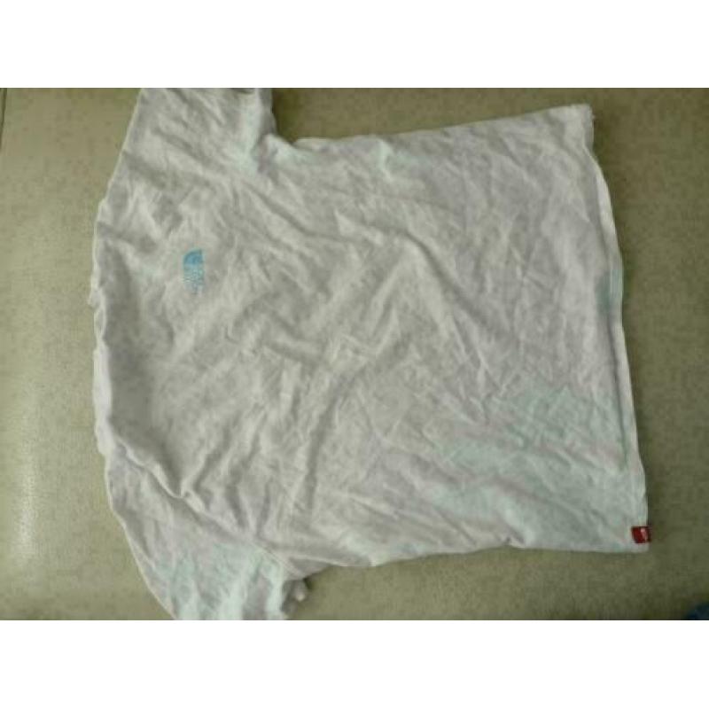 THE NORTH FACE T-shirt maat 152