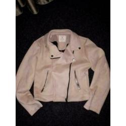 Licht roze bikerjasje suede look mt 152