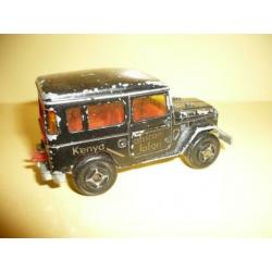 Mie18> oude majorette toyota 4x4