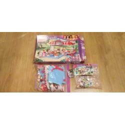 Lego Friends 3061 & 3930 compleet