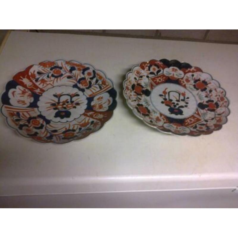 2 Hele mooie Imari borden 30 cm en PUNTGAAF