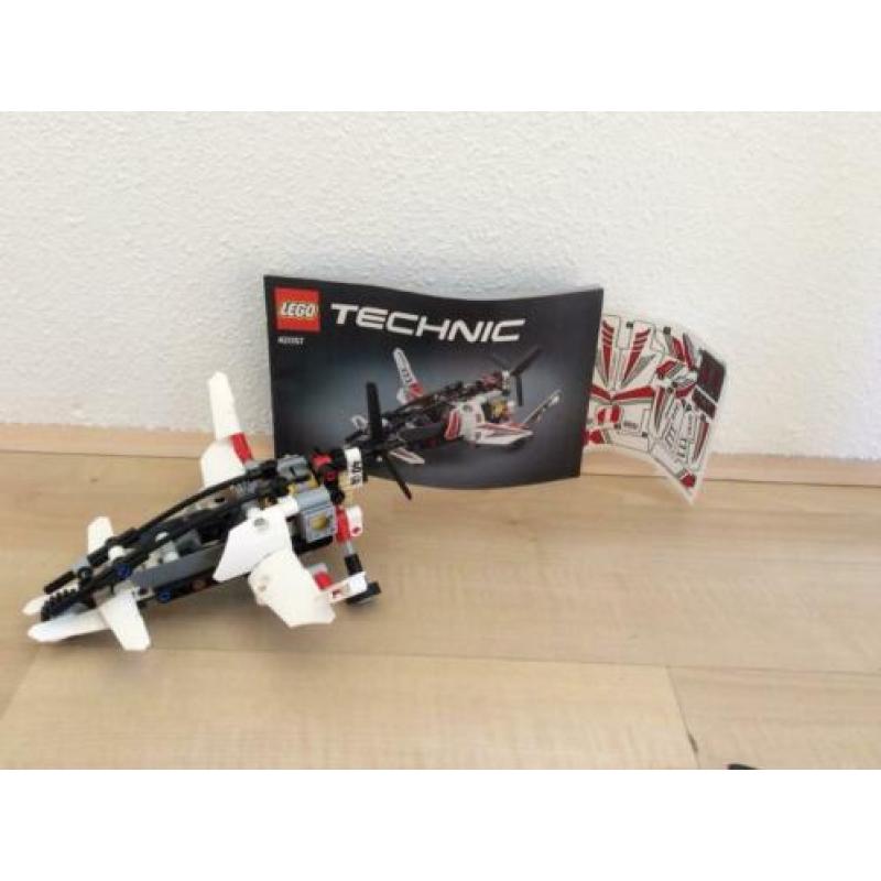 Lego Technic 42057 Ultralight Helicopter 2 in 1