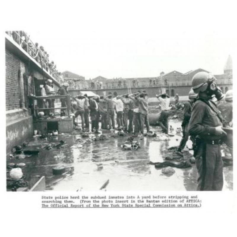 Cornell Capa - Attica prison riot - originele foto, 1972 COA