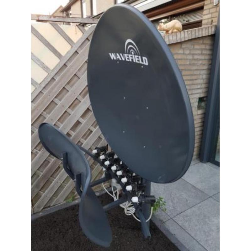 Dreambox DM800 HDse + Wavefield schotel 120cm met 8 LNB's