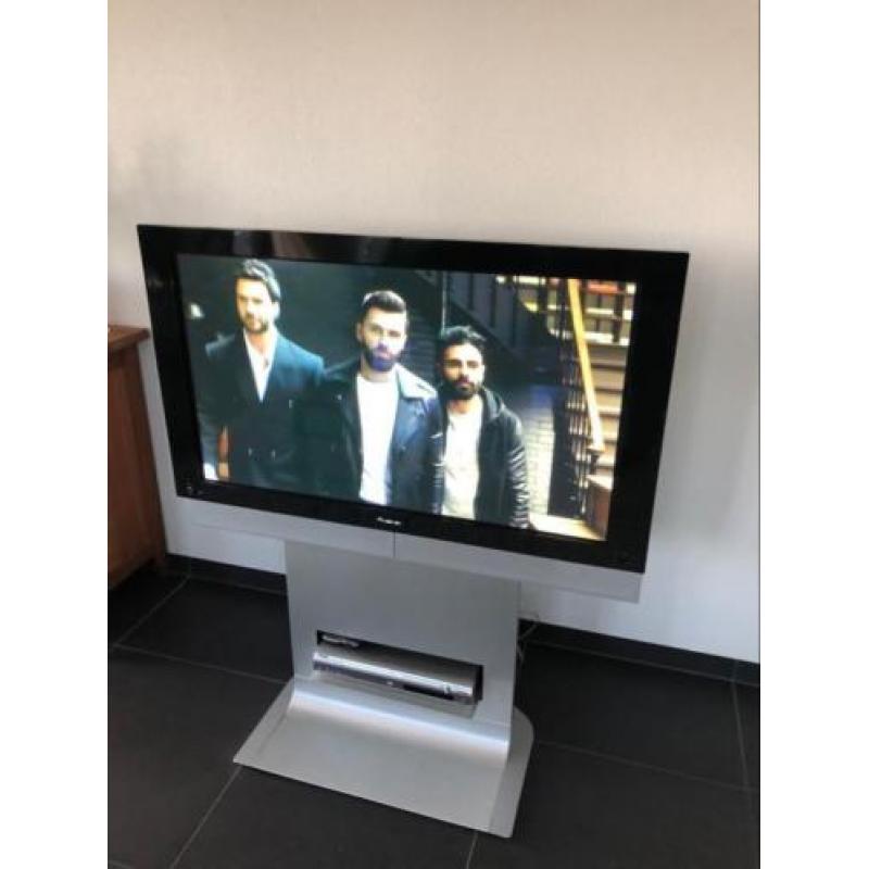 Te koop Pioneer 50" plasma tv incl. voet