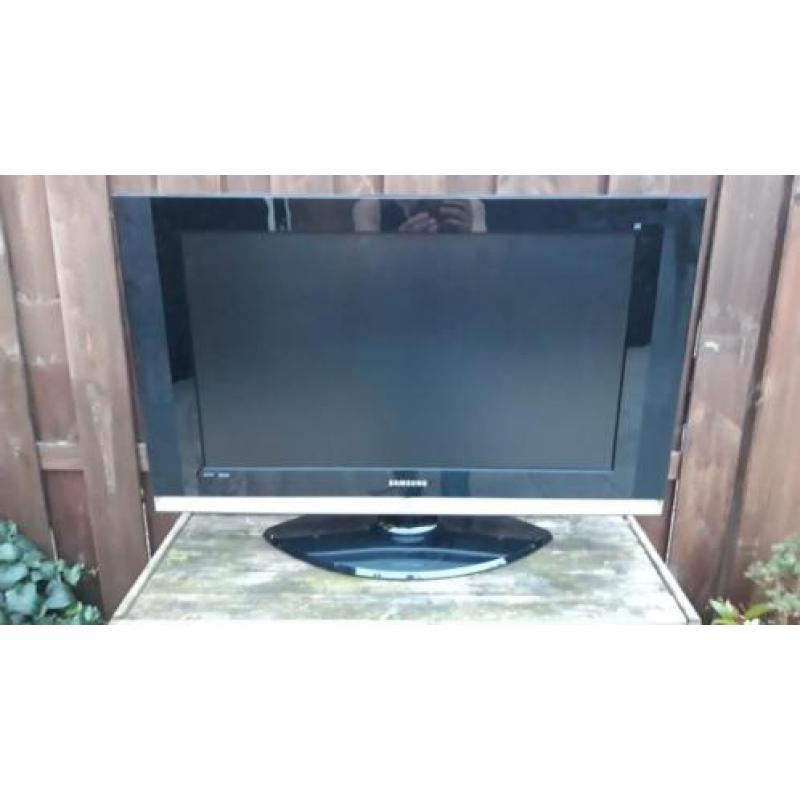 Samsung 32 inch televisie met originele a.b.