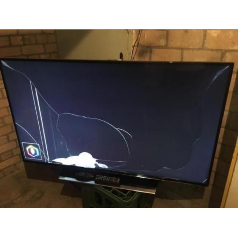 Samsung 55 inch UHD smart tv (scherm schade)