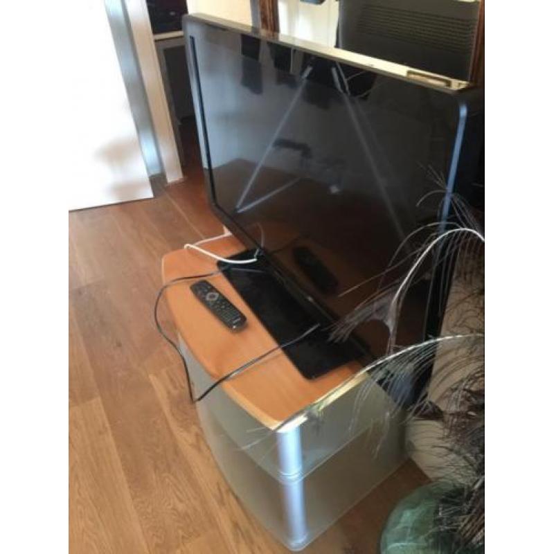 Philips tv + tv kast